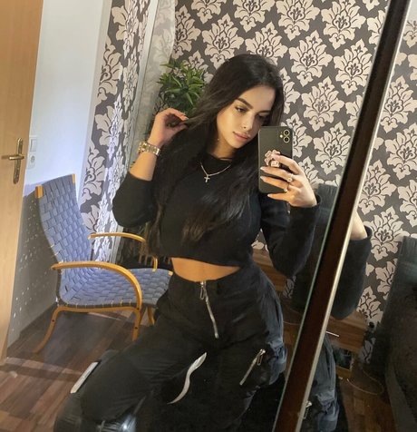 Maya Bulgarien naked onlyfans pics