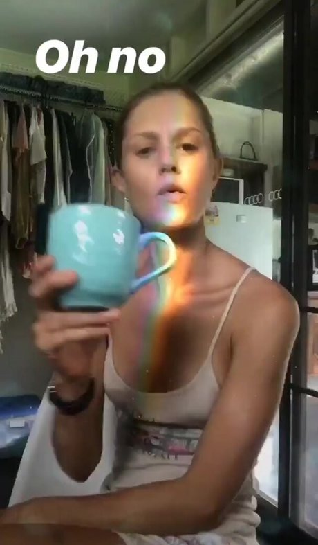Isabelle Cornish onlyfans model