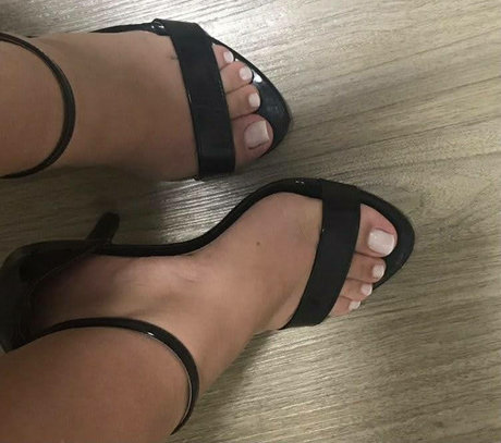 Pezinhos Da Minha Amiga is on onlyfans