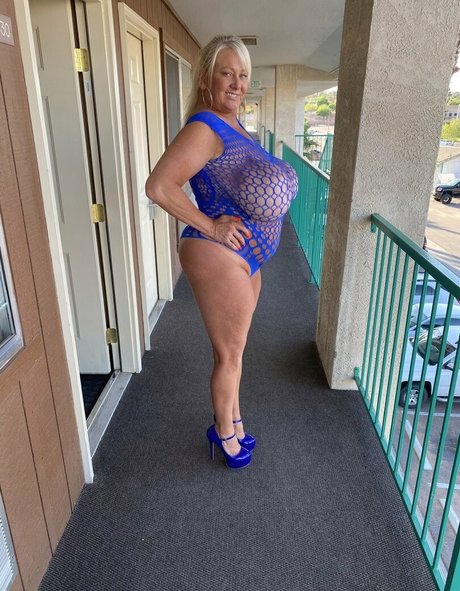 kaylakleevage onlyfans gratis