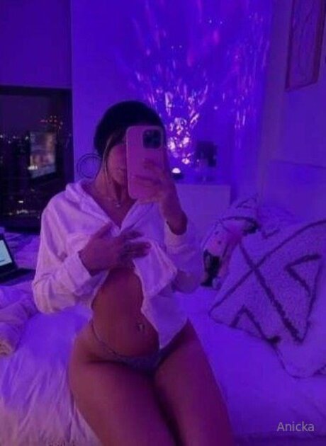 aniicka nude onlyfans pics