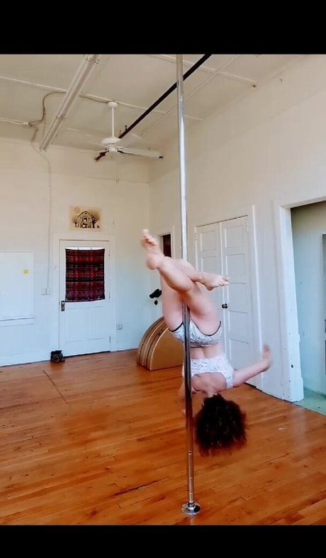 Hallee Hirsh leaked only fans porn