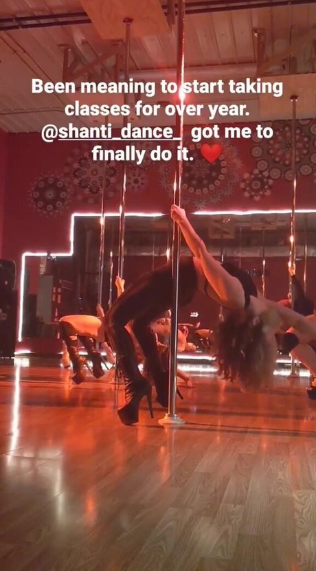 Hallee Hirsh onlyfans leaked pics