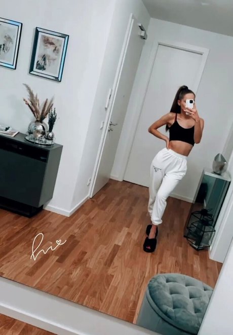 Olgaptko_ onlyfans nudes