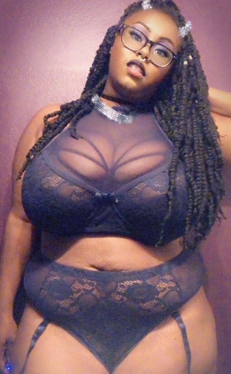 GoddessCocoaLuna onlyfans photos