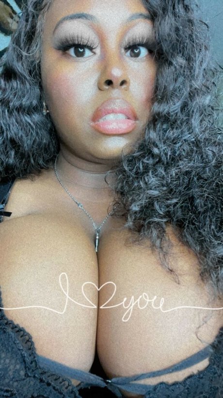 GoddessCocoaLuna onlyfans photos