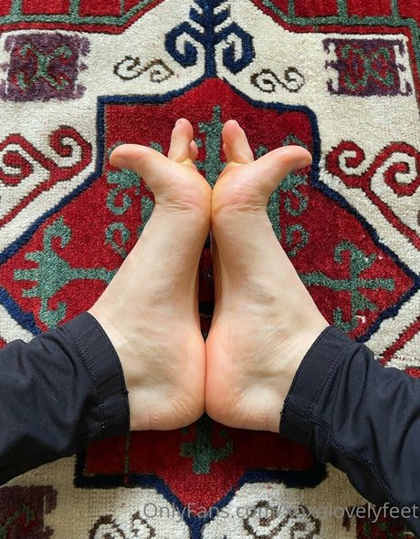 xoxolovelyfeet porn onlyfans