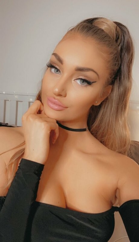 lexadarkfree onlyfans model