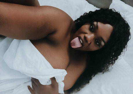 beverlyblue3x onlyfans nudes