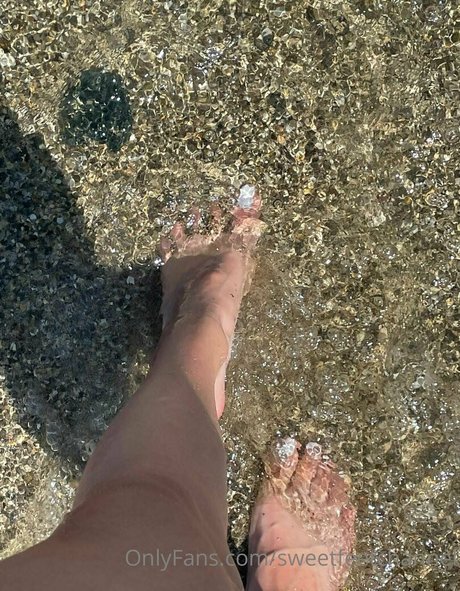 sweetfeetchannel tits onlyfans