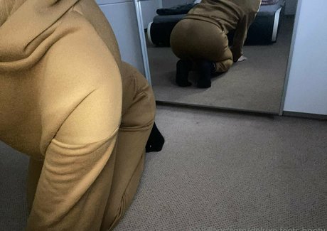 deluxe feets booty onlyfans for free