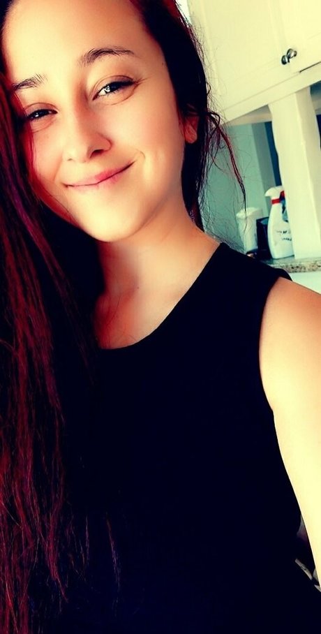 gay kissing onlyfans sexy nudes depiction