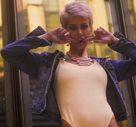 elenahug onlyfans porn nude