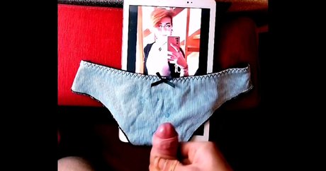 Caroline Haas onlyfans nude pics