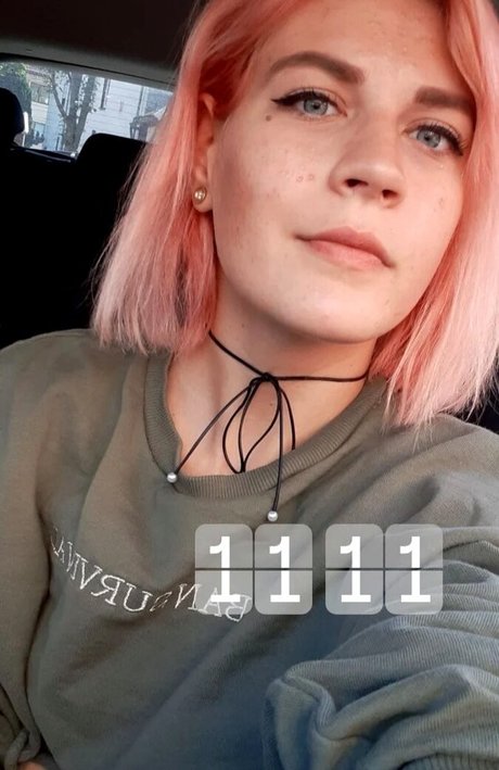 Caroline Haas free onlyfans