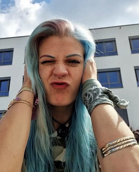 Caroline Haas onlyfans x