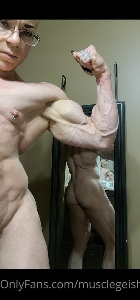 Angela Yeo en onlyfans