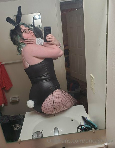 uncagedavi onlyfans naked leaked