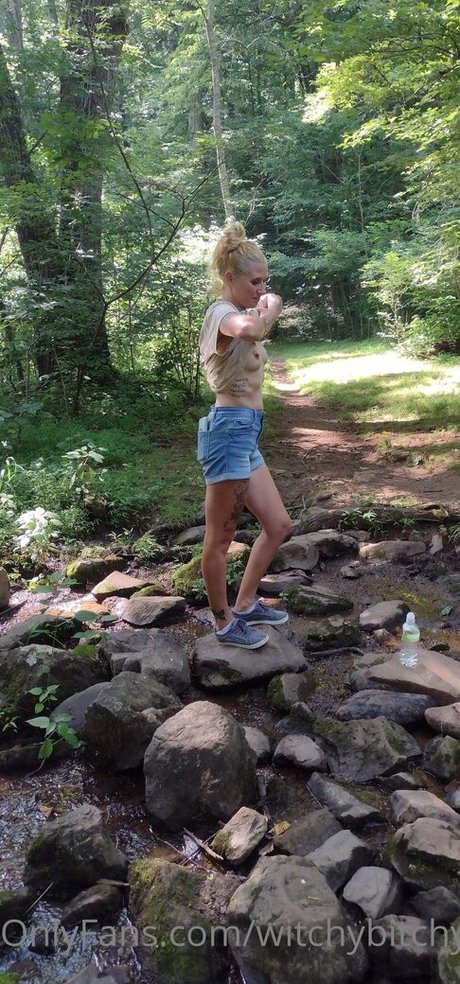 witchybitchy94 onlyfans model