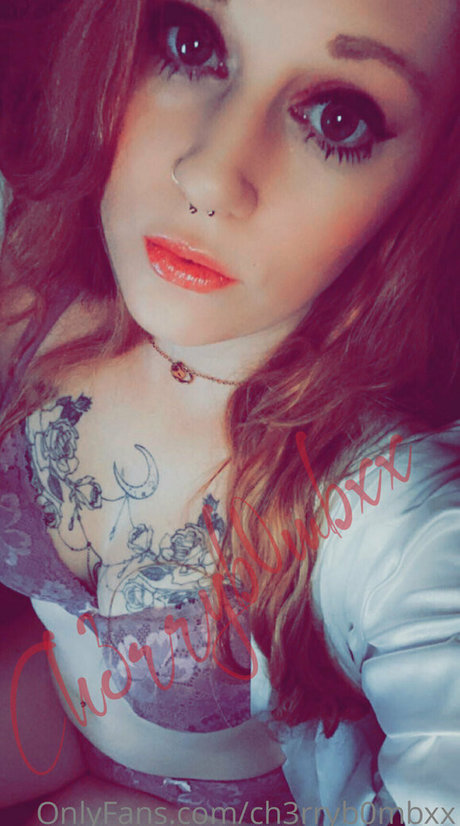 ch3rryb0mbxx onlyfans photos