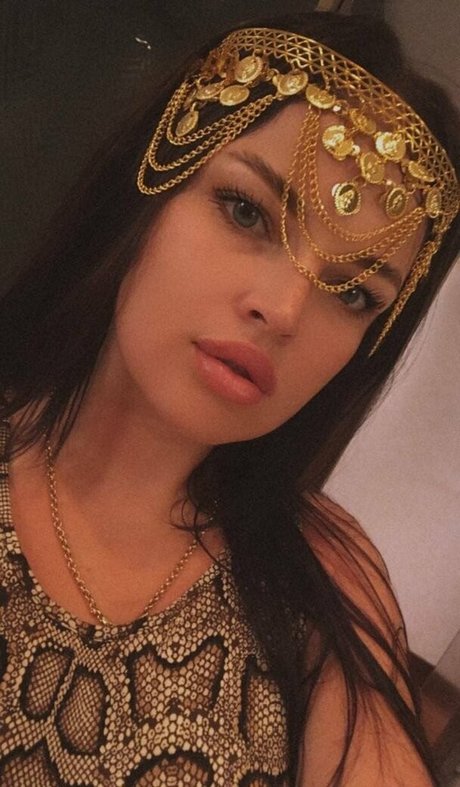 yanamulberry onlyfans content leaked