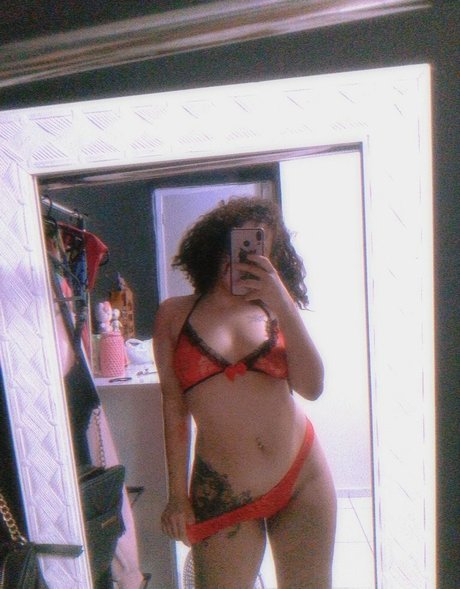 Isa Ferraz onlyfans sexy