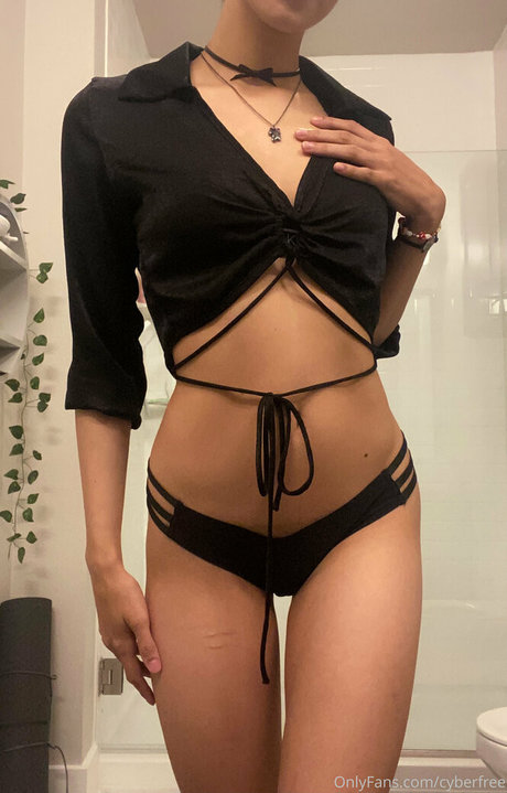 cyberfree onlyfans topless
