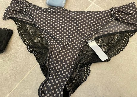 buttstrutt onlyfans nude content