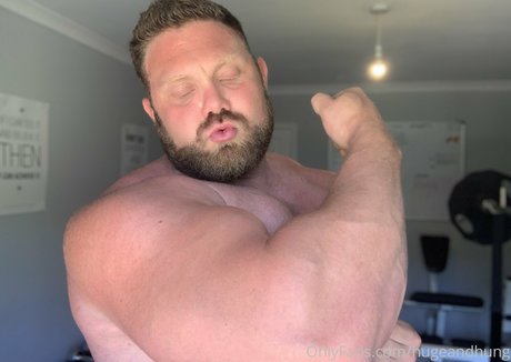 hugeandhung onlyfans naked