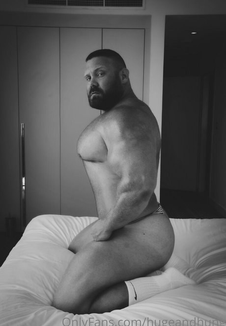 hugeandhung Profile image