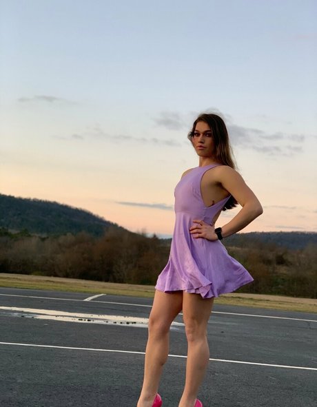 arielllll strip onlyfans