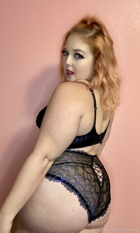 jasminnx onlyfans topless