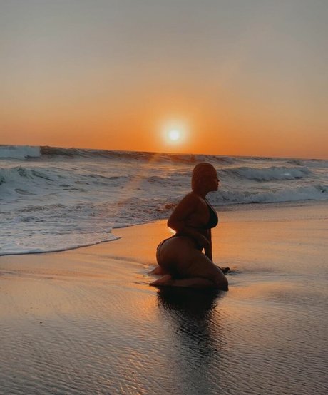 YackguZ onlyfans naked