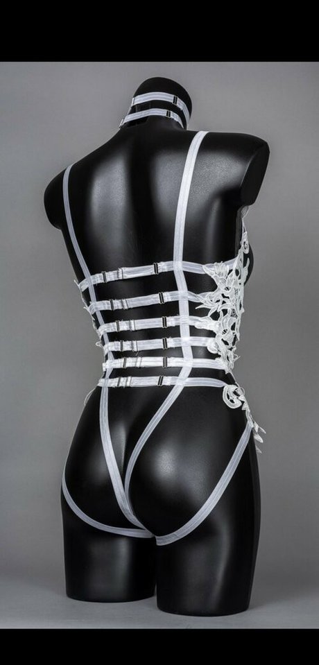 gloryhole girls onlyfans hot xxx glimpse