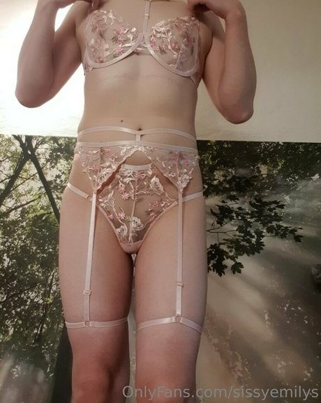 sissyemilys only fans