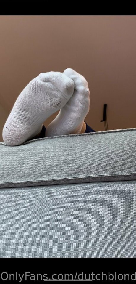 dutchblondsport feet onlyfans