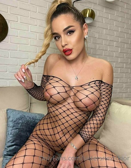 sistersnextdoor only fans