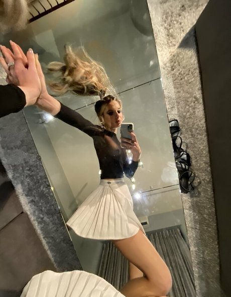 emilylism onlyfans leaked dirtyship