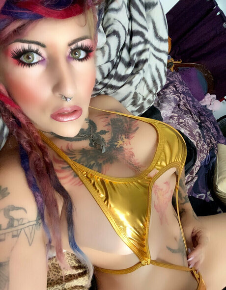 nakedxzanthia strip onlyfans