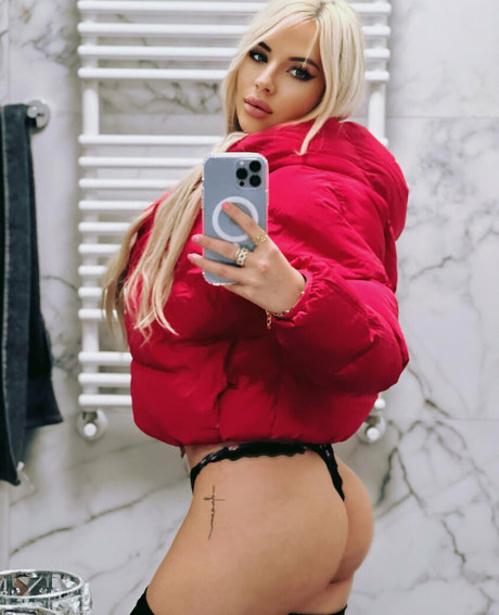 yannaluxfree nude only fans leaks