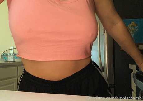 mustbecoralee naked onlyfans leaks