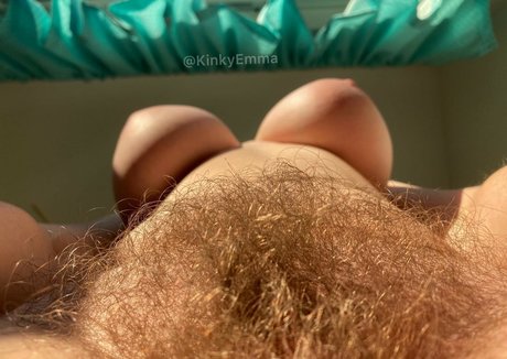 kinkyemma onlyfans boobs