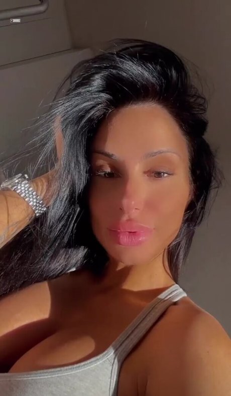 Priscillaspiridis onlyfans posts