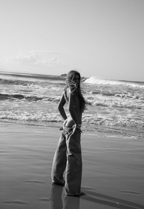 Sjana Elise Earp only fans pictures