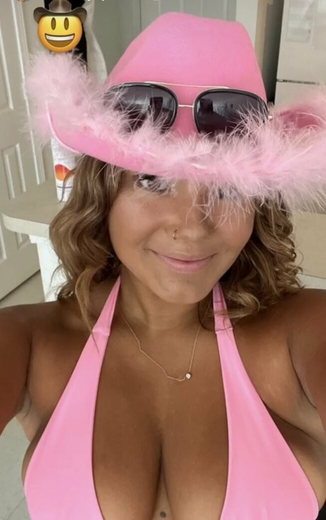 Hannah M naked on onlyfans