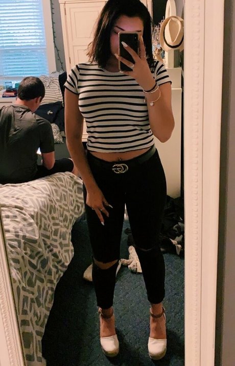 Hannah M nude leaks onlyfans