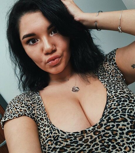 Hannah M onlyfans model photos