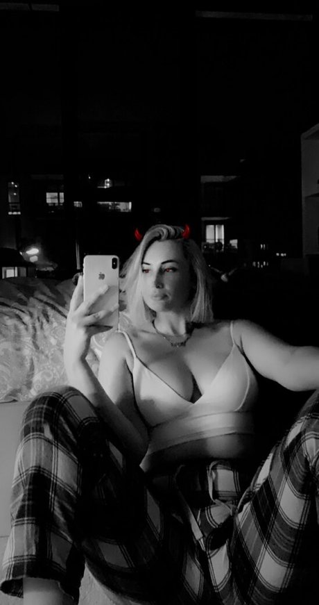 Seshemetka leaked porn onlyfans