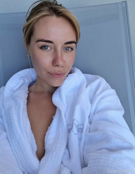 reverse cowgirl onlyfans exclusive shots