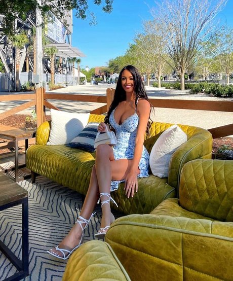 Rachel Stuhlmann Profile image